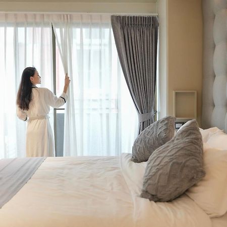 Thea Private Suites By Th District Bangkok Exteriör bild