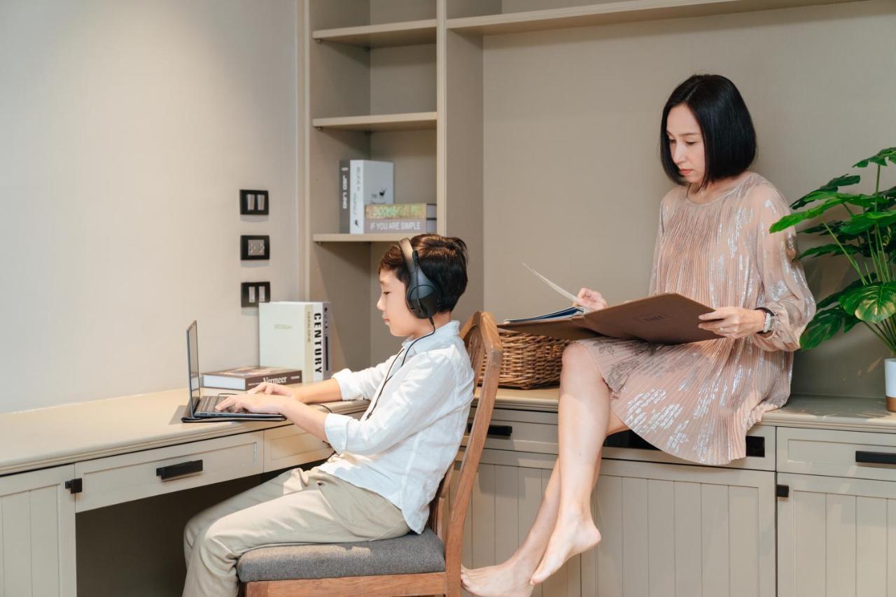 Thea Private Suites By Th District Bangkok Exteriör bild