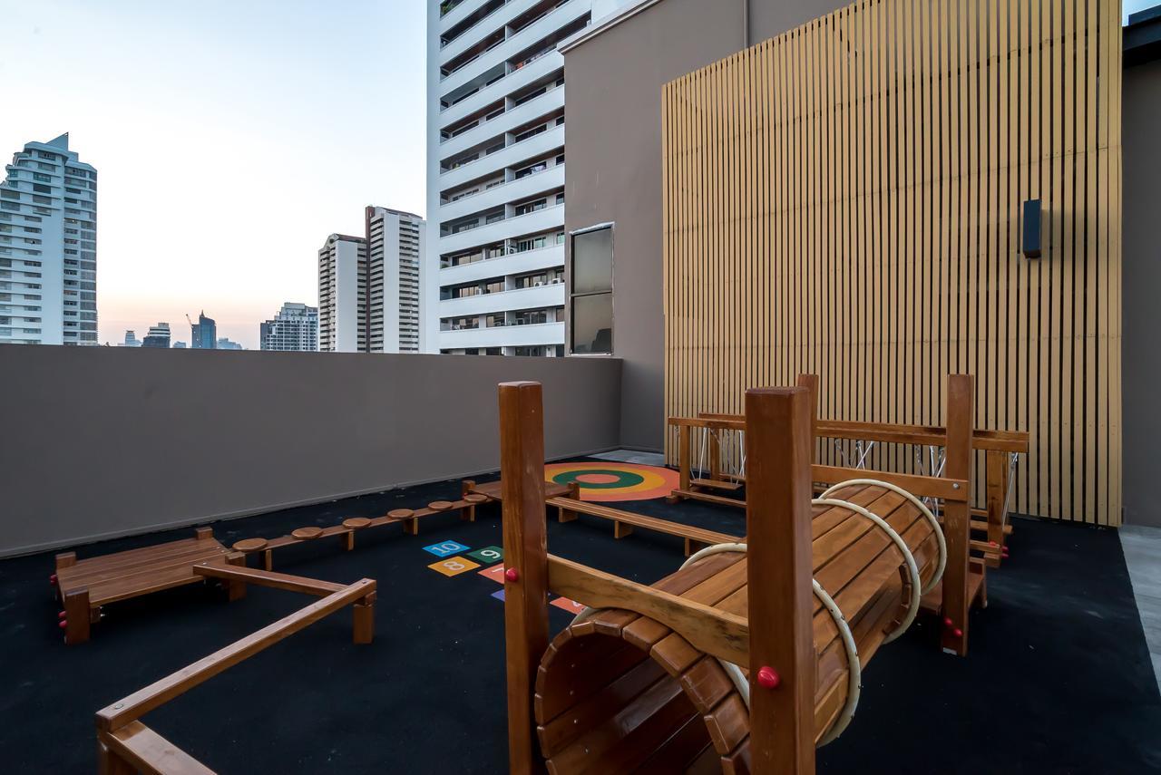 Thea Private Suites By Th District Bangkok Exteriör bild